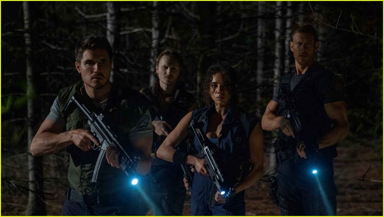 kaya scodelario robbie amell more star in resident evil welcome to raccoon city trailer 01