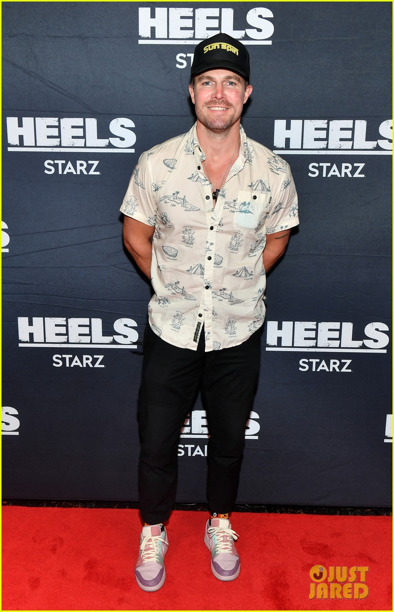 stephen amell alexander ludwig pose with younger selves at heels finale screening 05