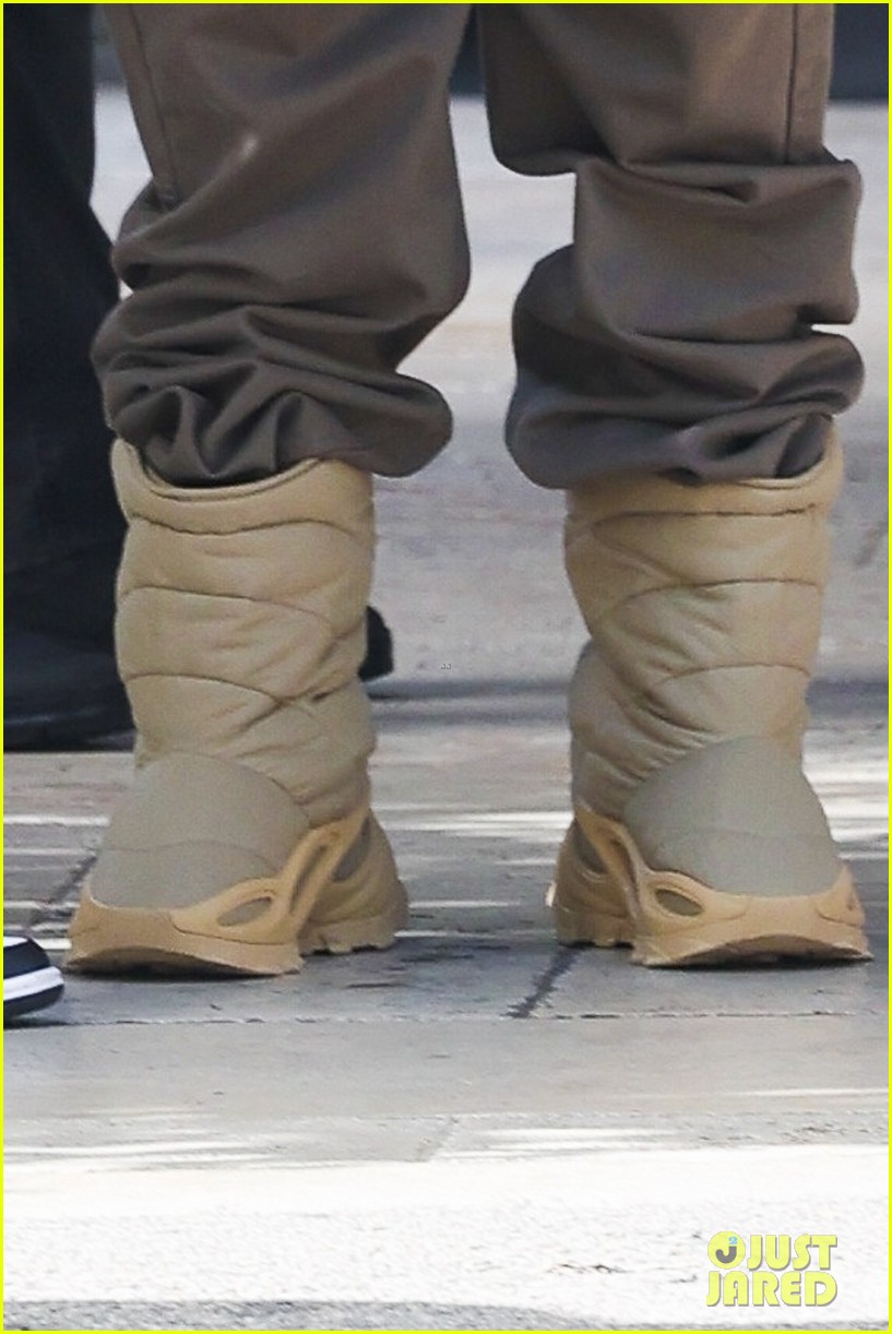 justin bieber wears new yeezy boots 03