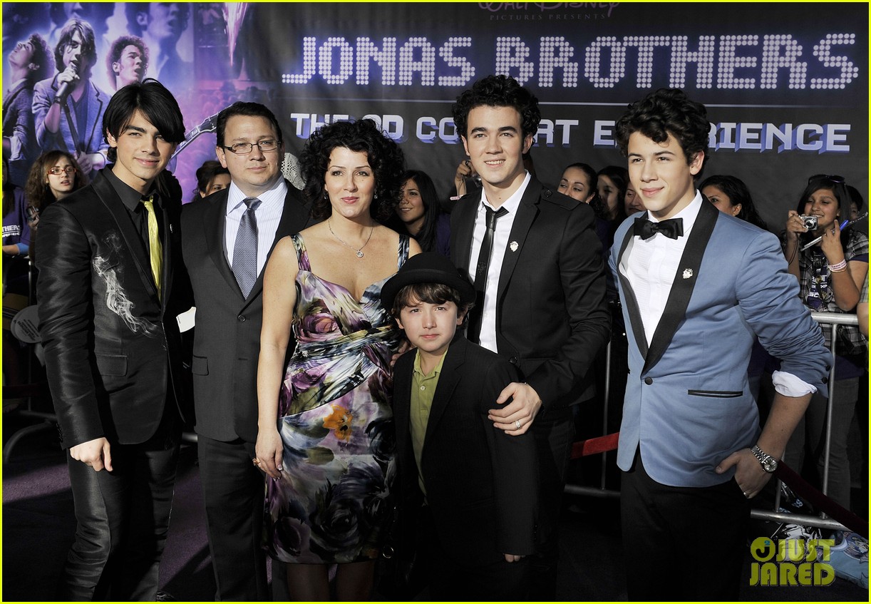 All About the Jonas Brothers' Parents, Kevin Jonas Sr. and Denise Jonas