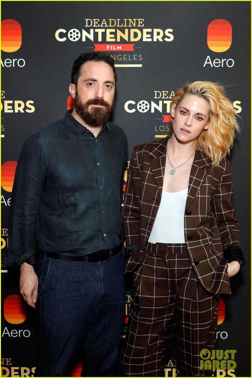 kristen stewart chats with andrew garfield at deadline contenders event 02