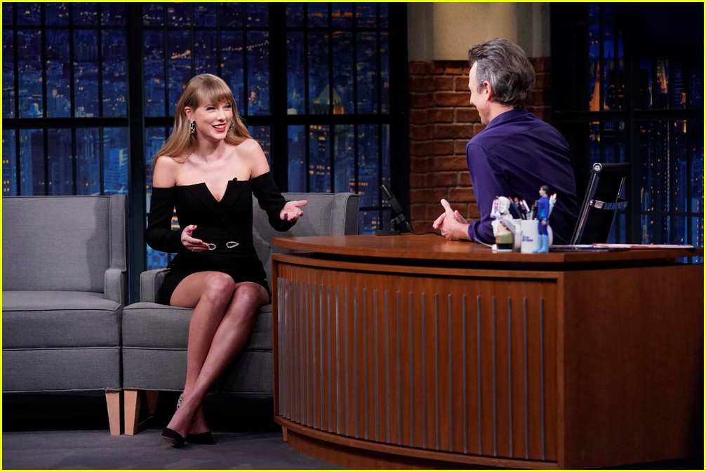taylor swift two late night appearances 05