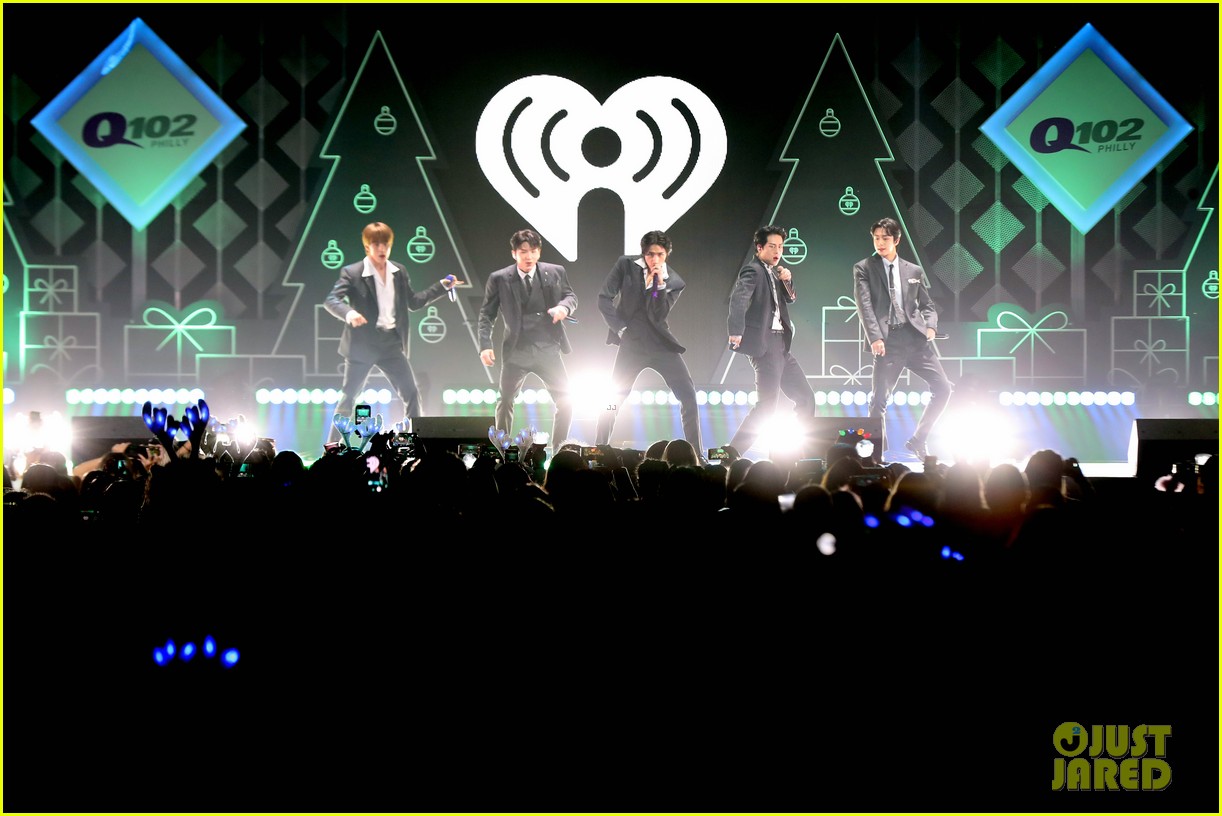 big time rush hit the stage for first show together in years at jingle ball 26