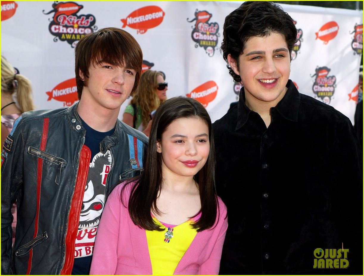 you wont believe who is guest starring icarly season two 01
