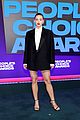lili reinhart sydney sweeney wear black white to peoples choice awards 01
