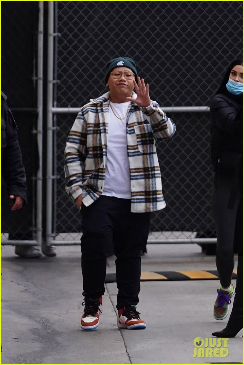 Tom Holland \u0026 Zendaya Greet Fans as They Arrive at 'Jimmy Kimmel Live!' :  Photo 1333407 | Benedict Cumberbatch, Jacob Batalon, Spider Man, Tom  Holland, Zendaya Pictures | Just Jared Jr., image size:817x1222