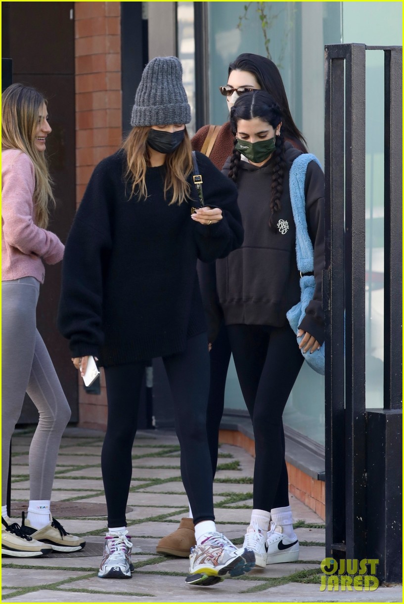 Kendall Jenner Joins Hailey Bieber for a Pilates Class to Start