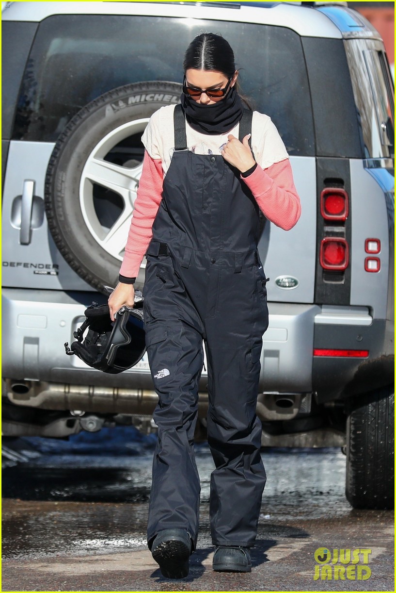 kendall jenner solo ski day 21
