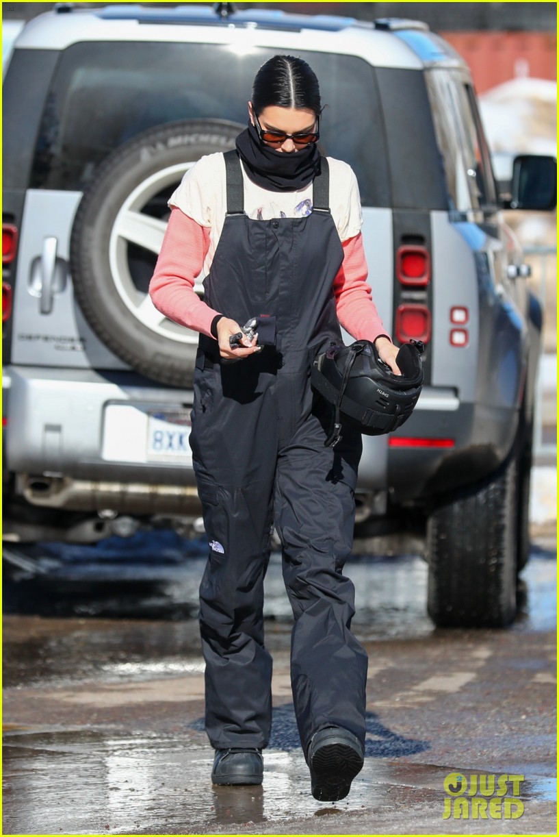 kendall jenner solo ski day 26