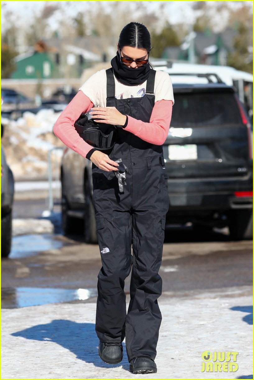 kendall jenner solo ski day 27