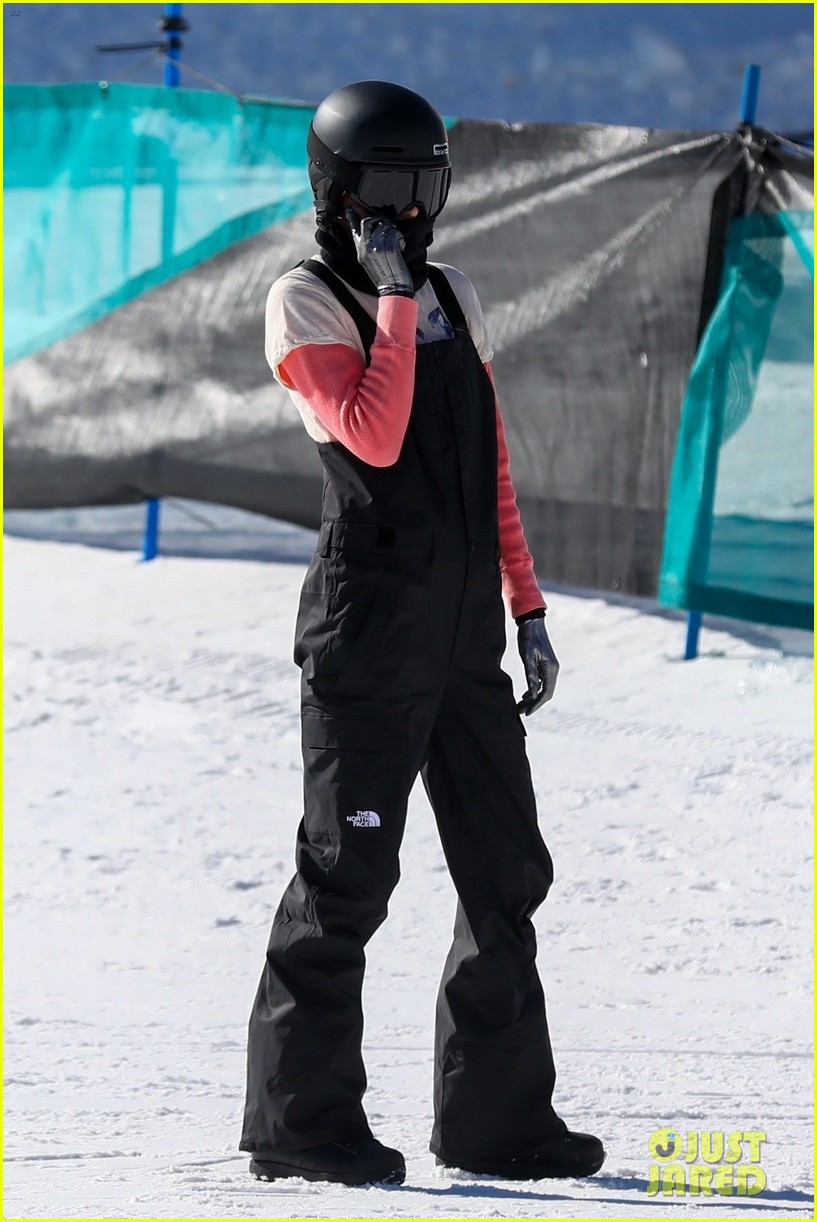 kendall jenner solo ski day 34
