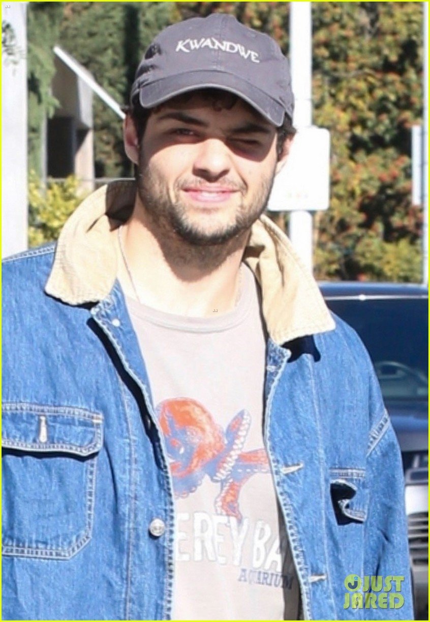 noah centineo kicks off his week with workout 04