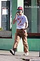 joe jonas sophie turner meet up with friends for lunch 14