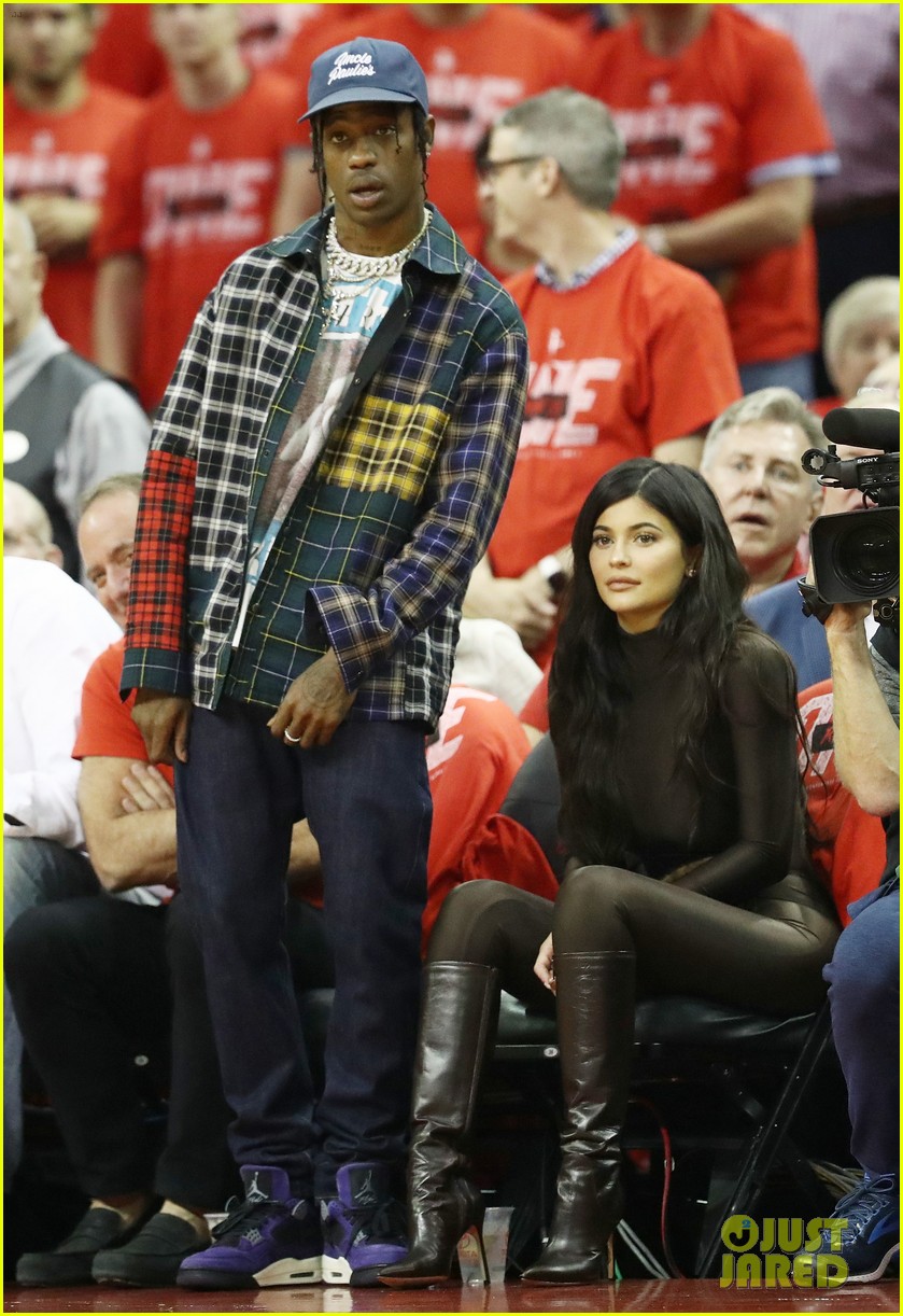 kylie jenner and travis scott welcome second child 16
