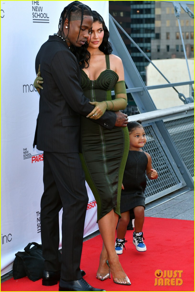 Kylie Jenner Baby No. 2 with Travis Scott! Photo 1337116