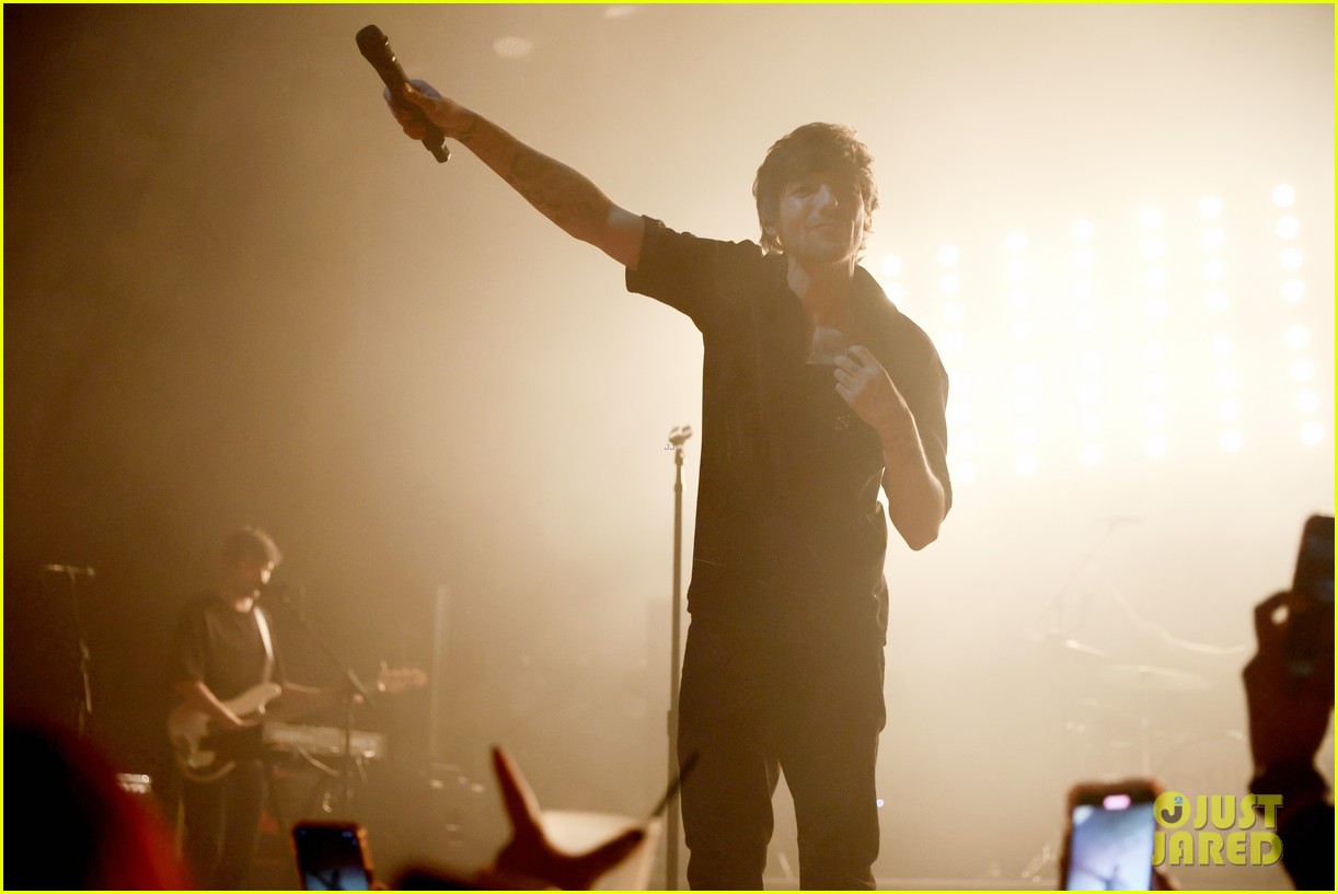 louis tomlinson performs to sold out crowd in nashville photos 15