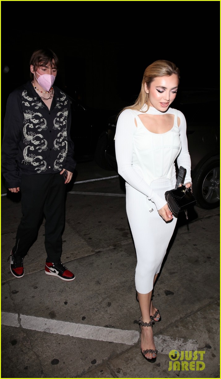 peyton list goes out to dinner with brother spencer after launching new beauty brand 04