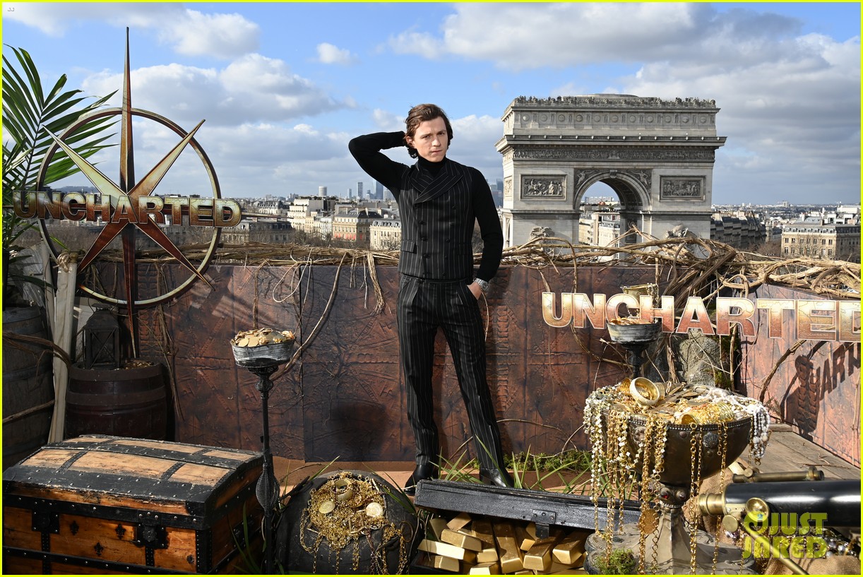 tom holland fashion game on point for uncharted press in paris 05