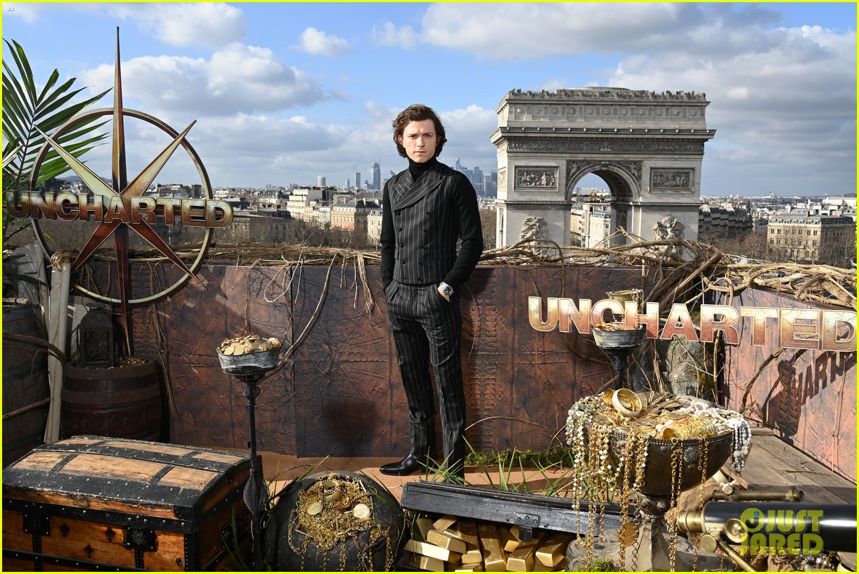 tom holland fashion game on point for uncharted press in paris 15
