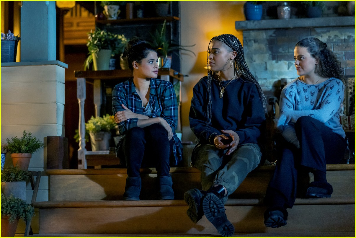 charmed season premiere introduces new character first look photos 05
