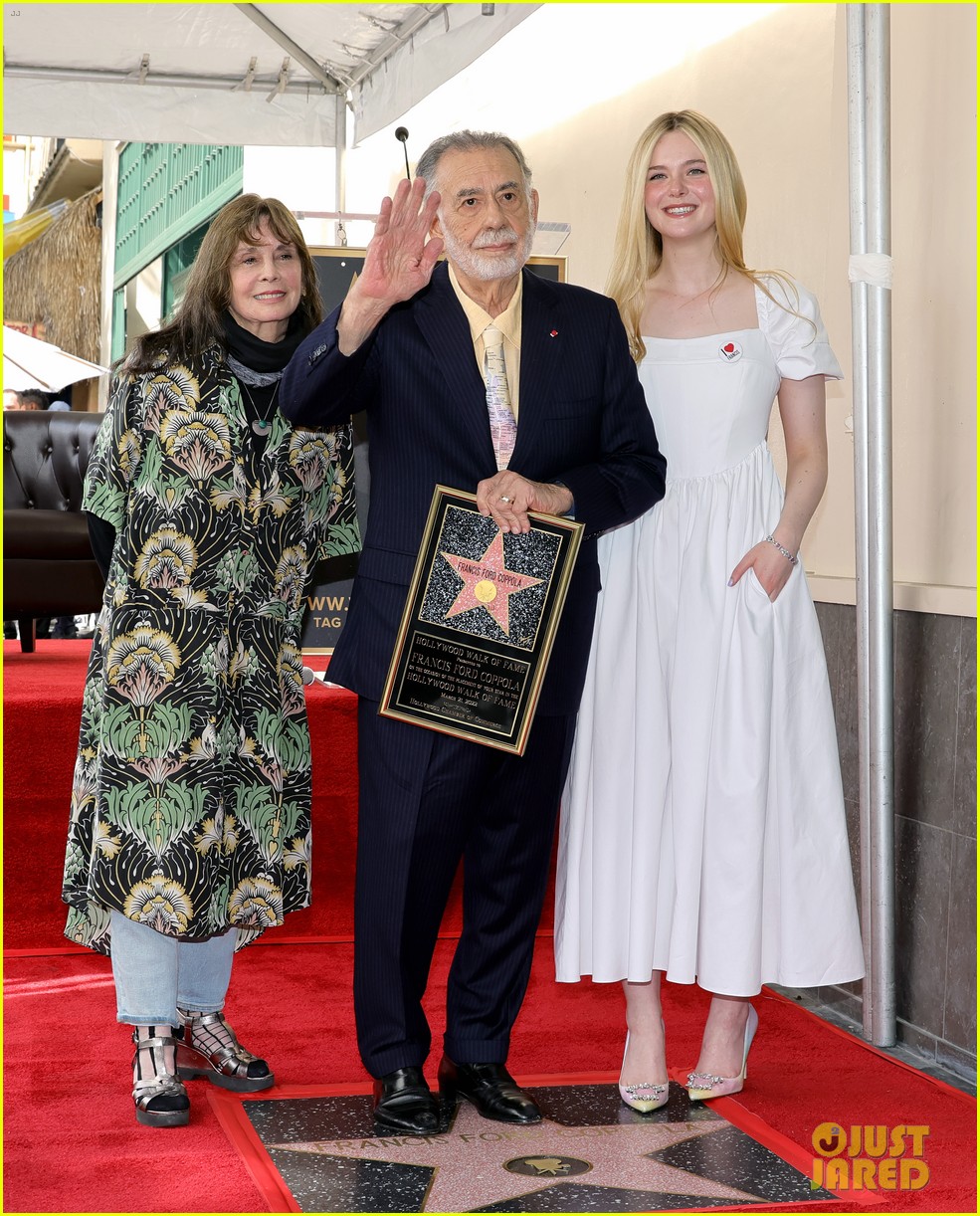 elle fanning helps honor francis ford coppola at walk of fame ceremony 03