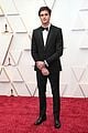 shawn mendes jacob elordi keep it classic at the oscars 2022 02