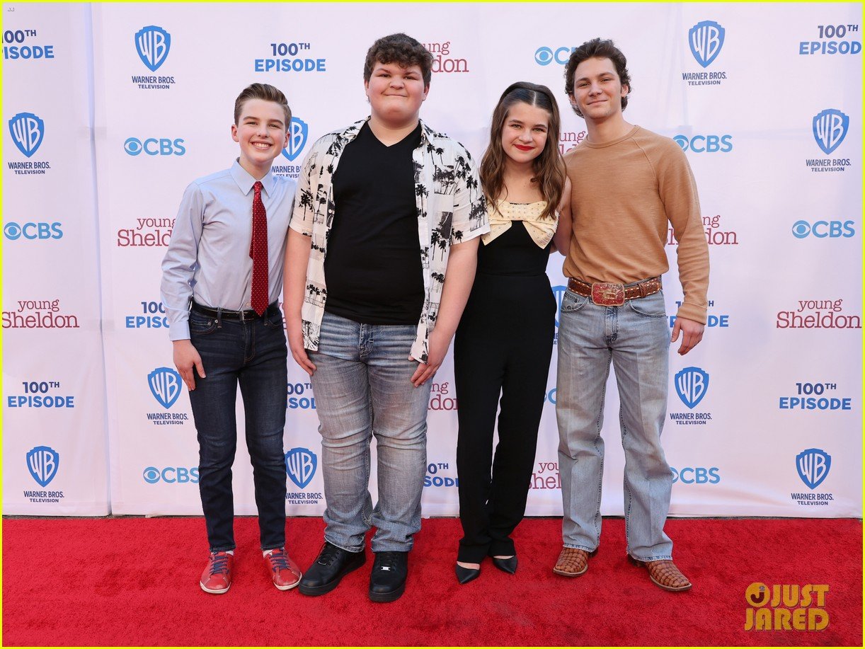iain armitage and young sheldon cast celebrate upcoming 100th episode 18