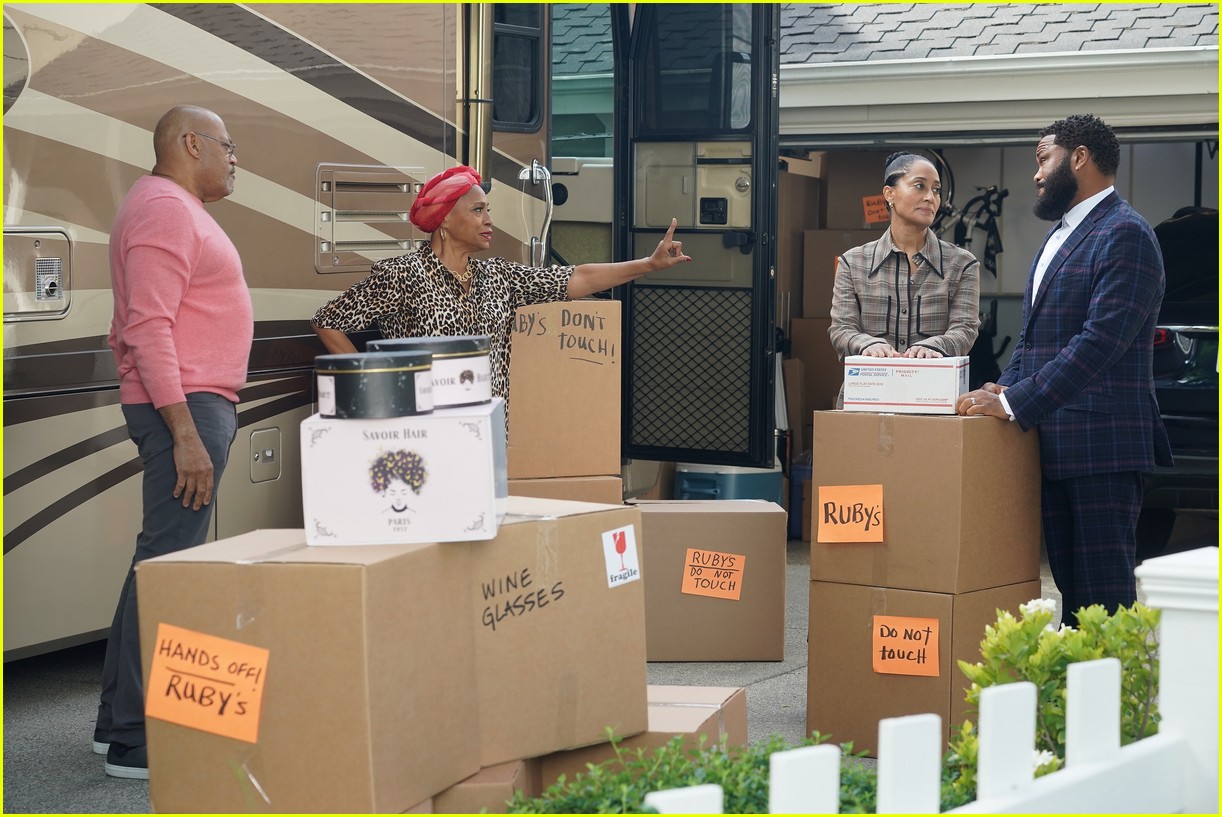 blackish cast thank fans for support ahead of series finale 13