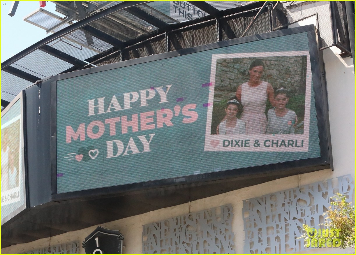 charli dixie damelio get their mom a billboard for early mothers day present 03