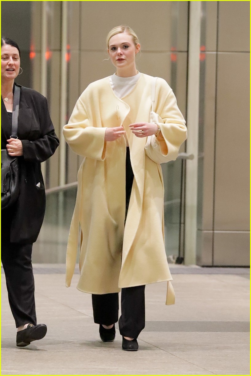 elle fanning grabs dinner with lucy liu in nyc 17