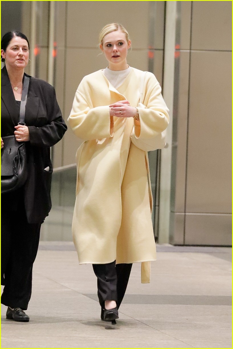 elle fanning grabs dinner with lucy liu in nyc 19