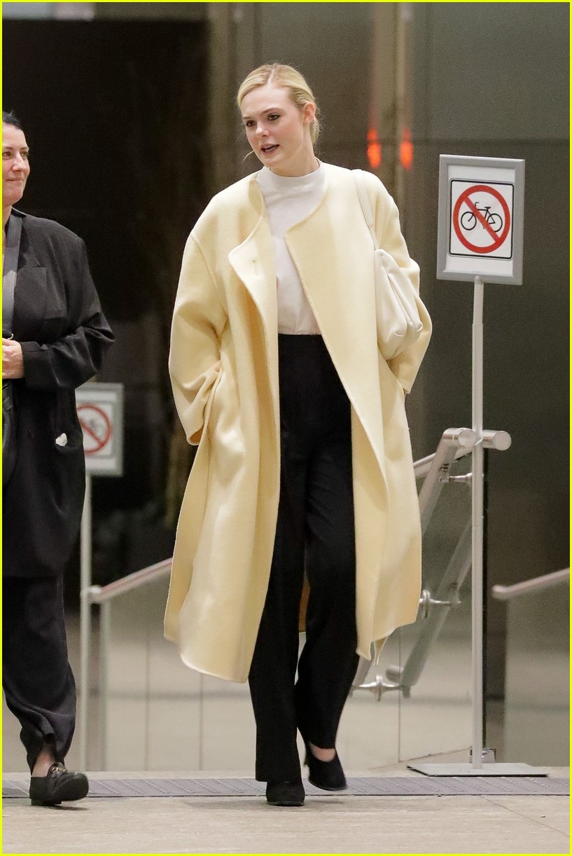 elle fanning grabs dinner with lucy liu in nyc 27