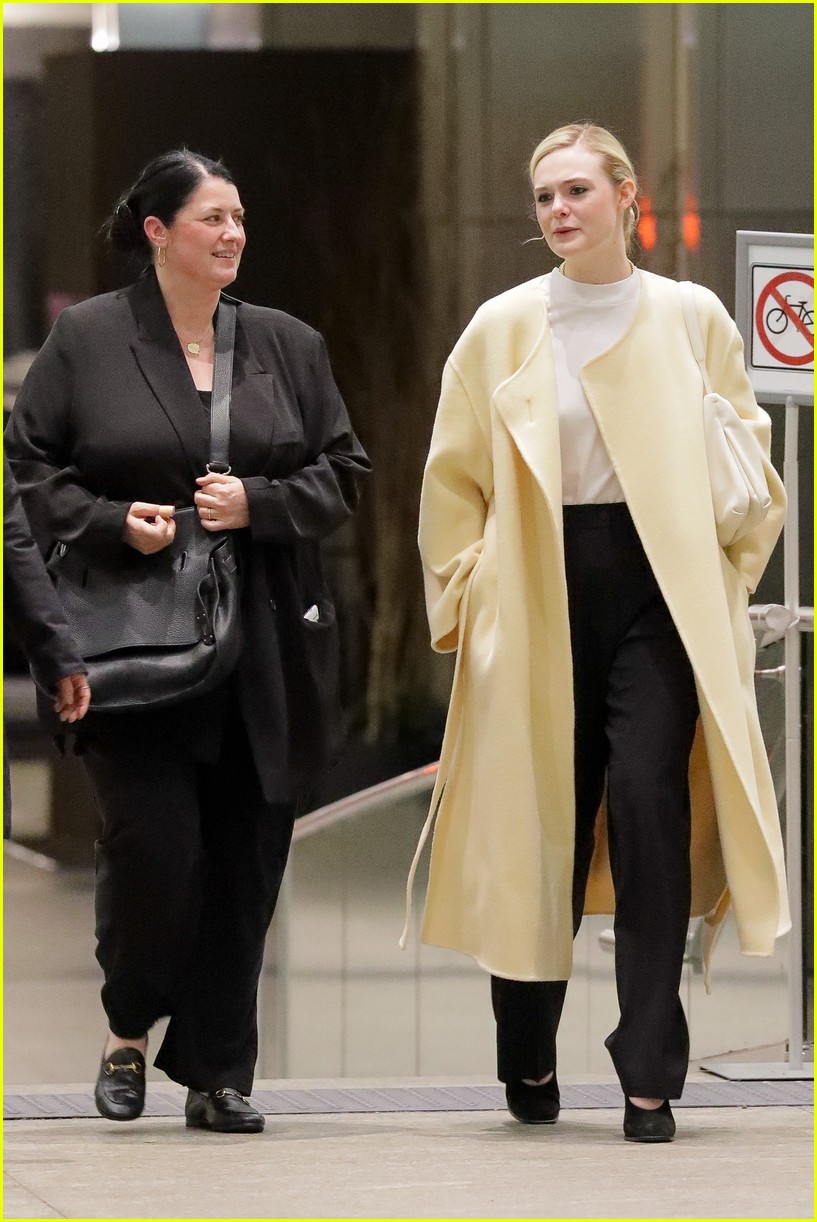elle fanning grabs dinner with lucy liu in nyc 29