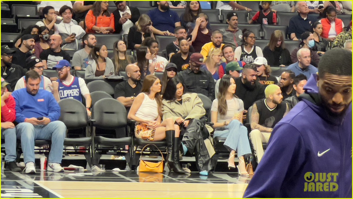 Kylie Jenner Joins Kendall to Support Devin Booker at Suns Game!: Photo  1344255, Kendall Jenner, Kylie Jenner Pictures