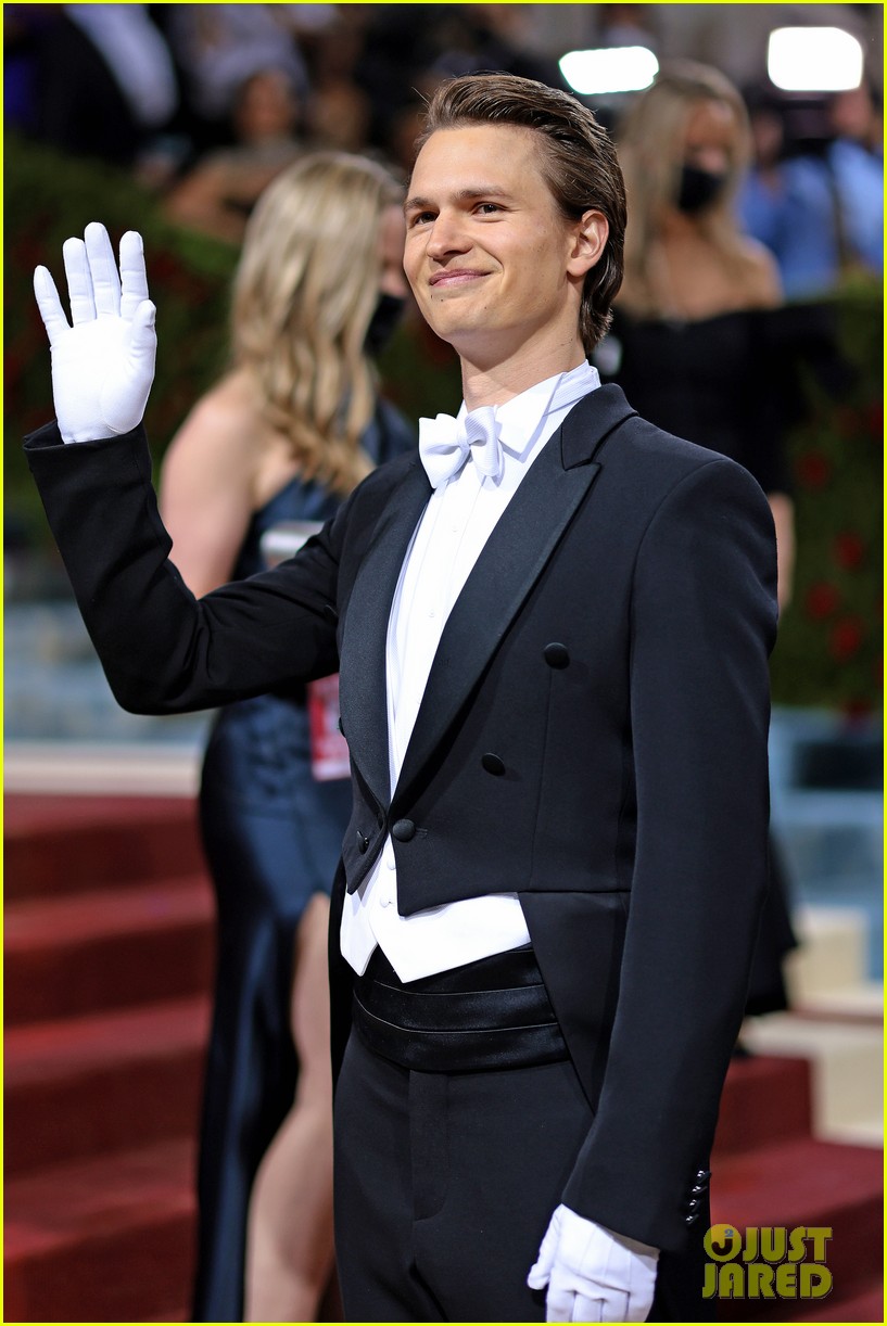 ansel elgort shares a moment with adrien brody on the met gala steps 02
