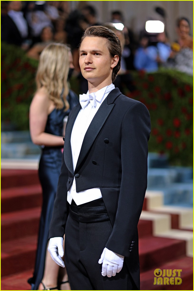 ansel elgort shares a moment with adrien brody on the met gala steps 07