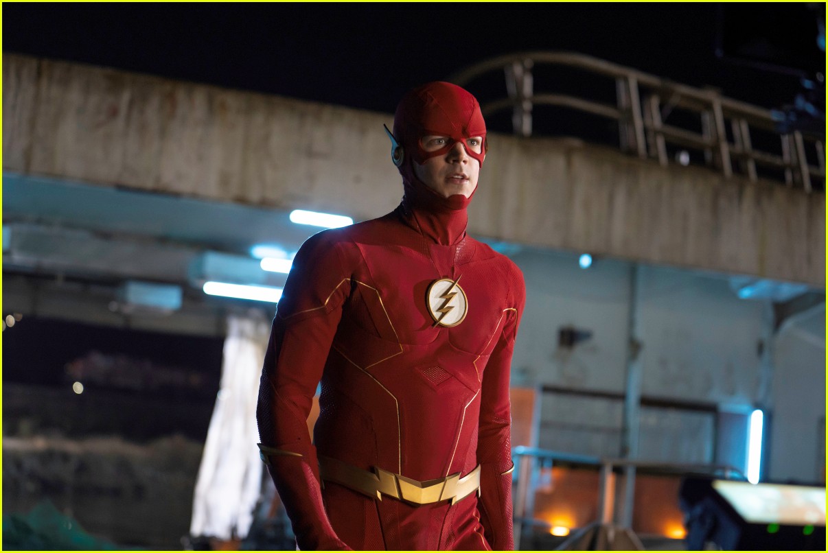 caity lotz directs tonights the flash following legends cancelation 05