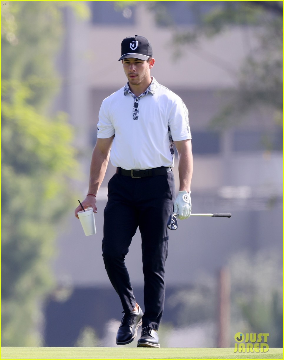 nick jonas spends the day playing golf with daren kagasoff 07