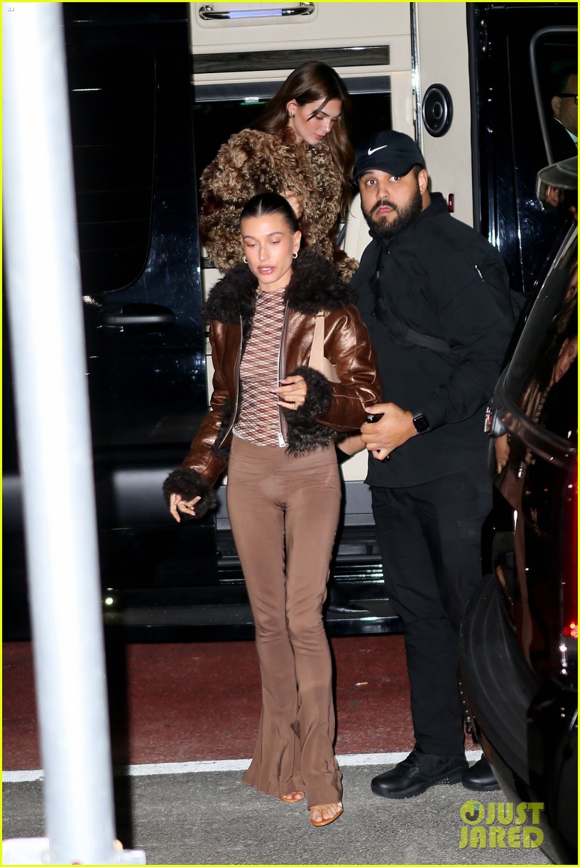 Kendall Jenner & Hailey Bieber Arrive in Style For a Pre-Met Gala Party ...