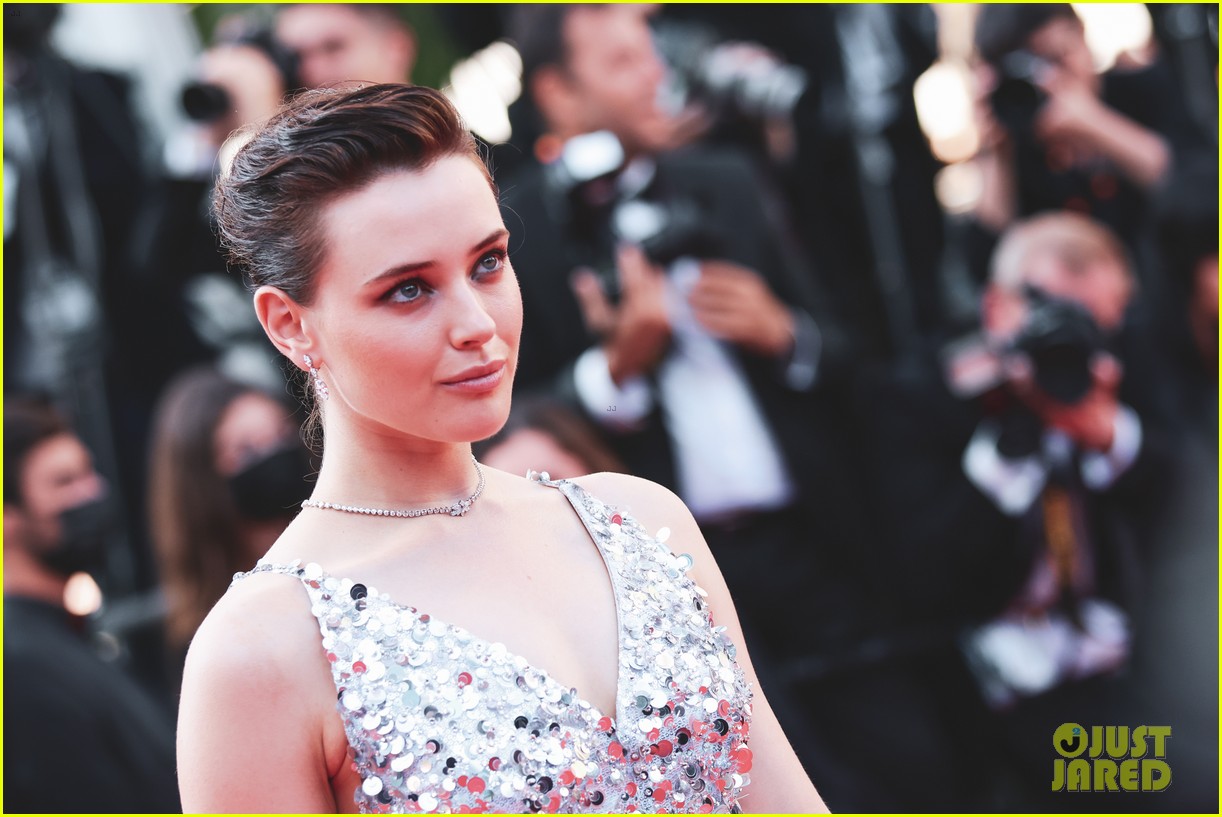 katherine langford shines in sillver at cannes film festival opening ceremony 09