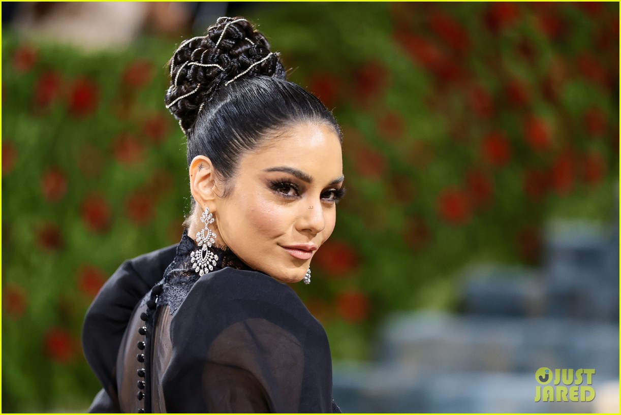 vanessa hudgens one of the first on met gala red carpet 02