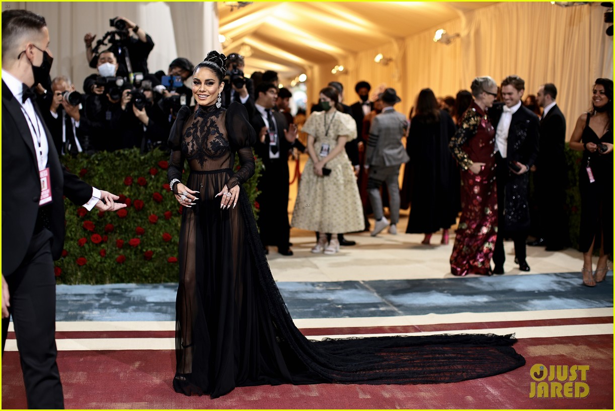 vanessa hudgens one of the first on met gala red carpet 07