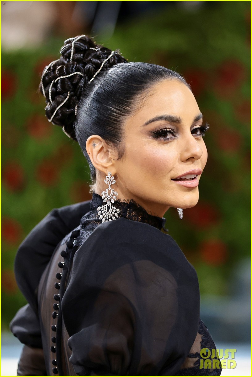 vanessa hudgens one of the first on met gala red carpet 10