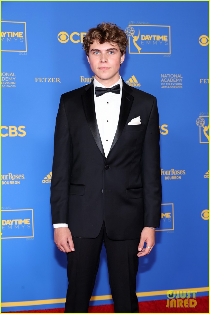 bailee madison blake richardson support brother in law at daytime emmys 06
