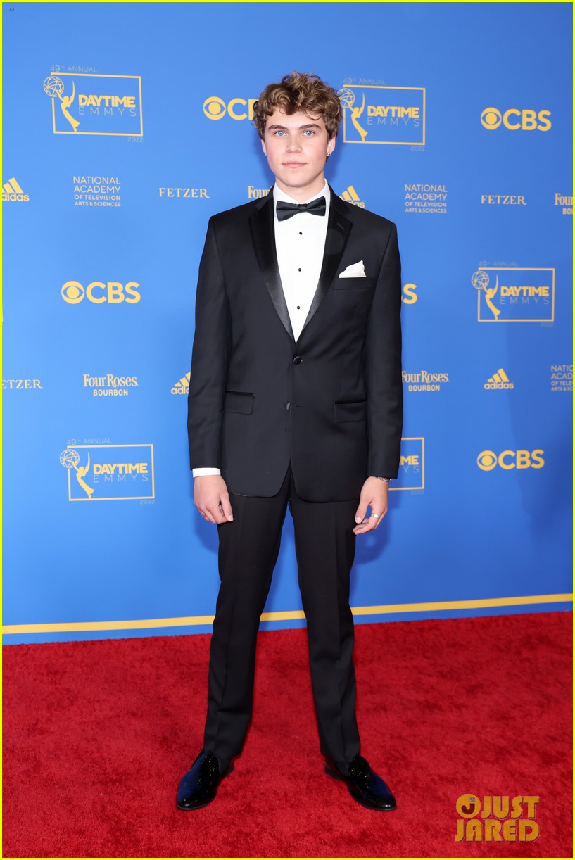 bailee madison blake richardson support brother in law at daytime emmys 35