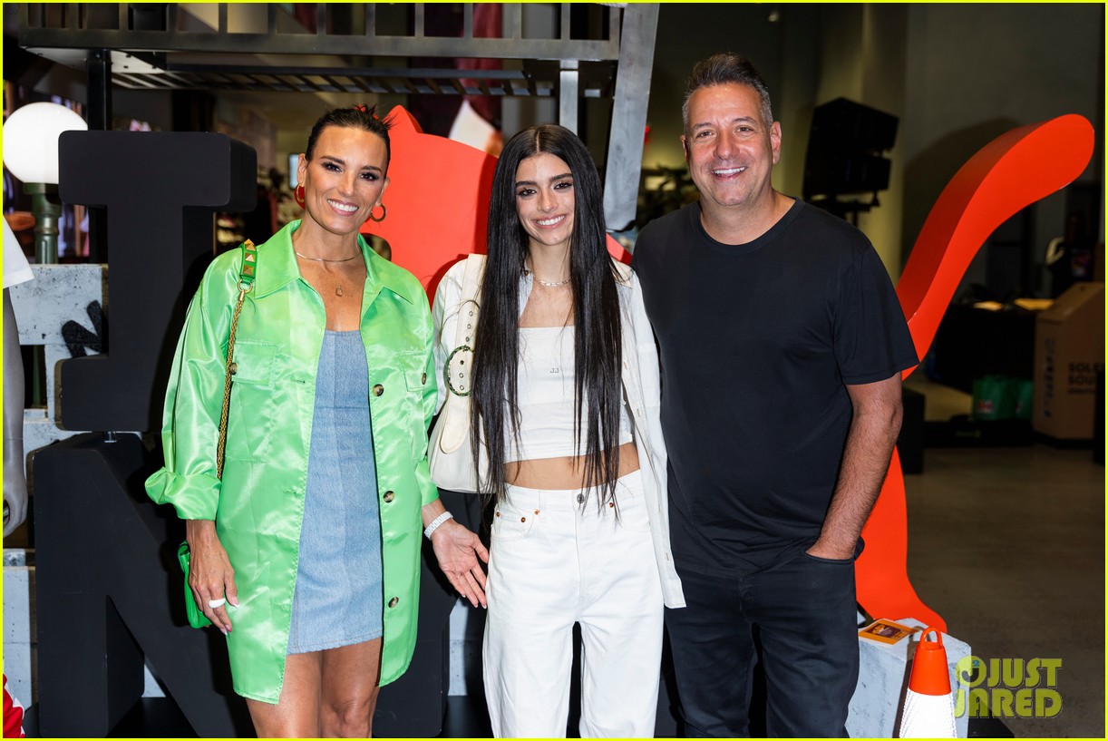 Dixie D'Amelio Explains Why She Doesn't Want to Use TikTok to Market