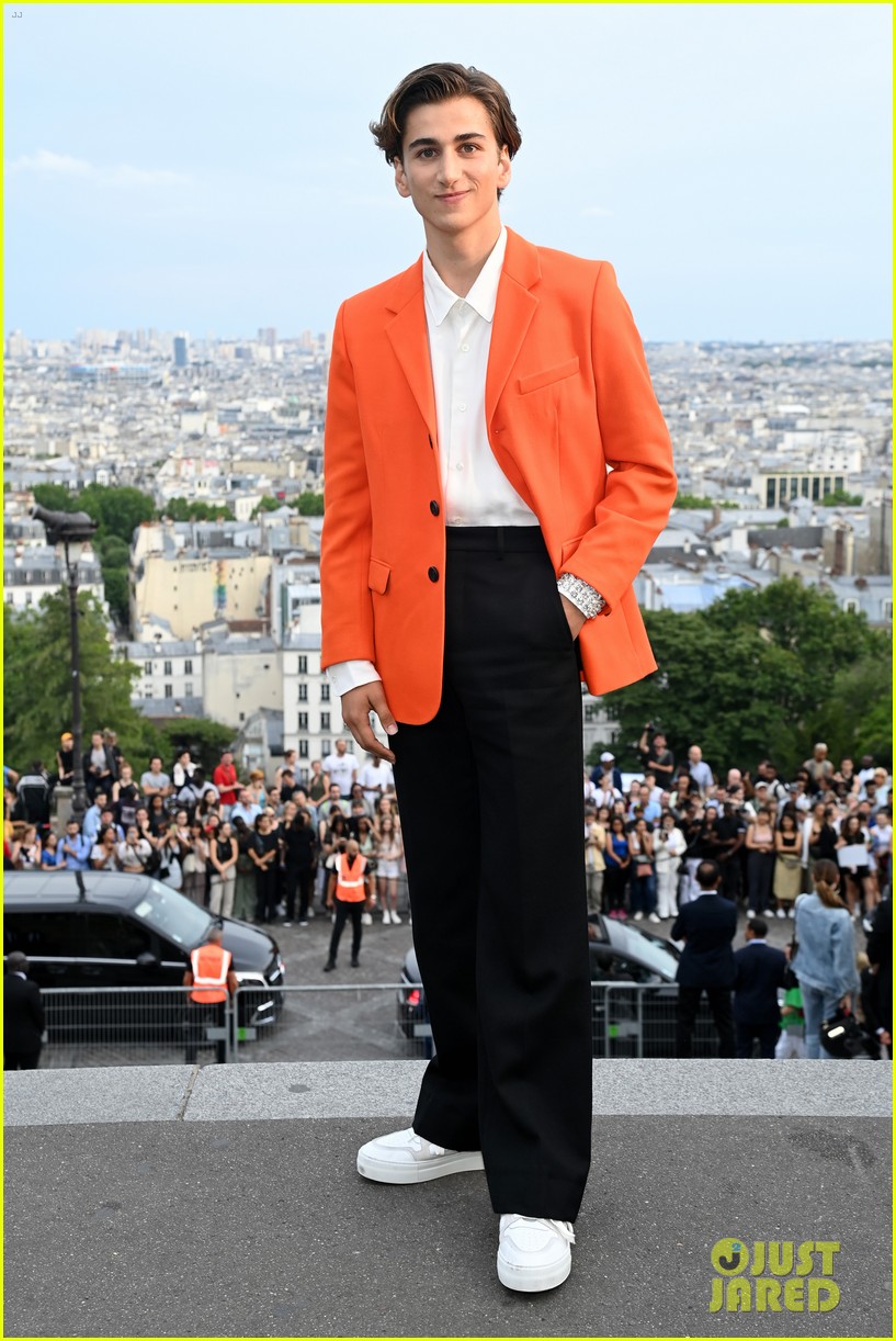 heartstopper joe locke sebastian croft take over paris fashion week mens 10