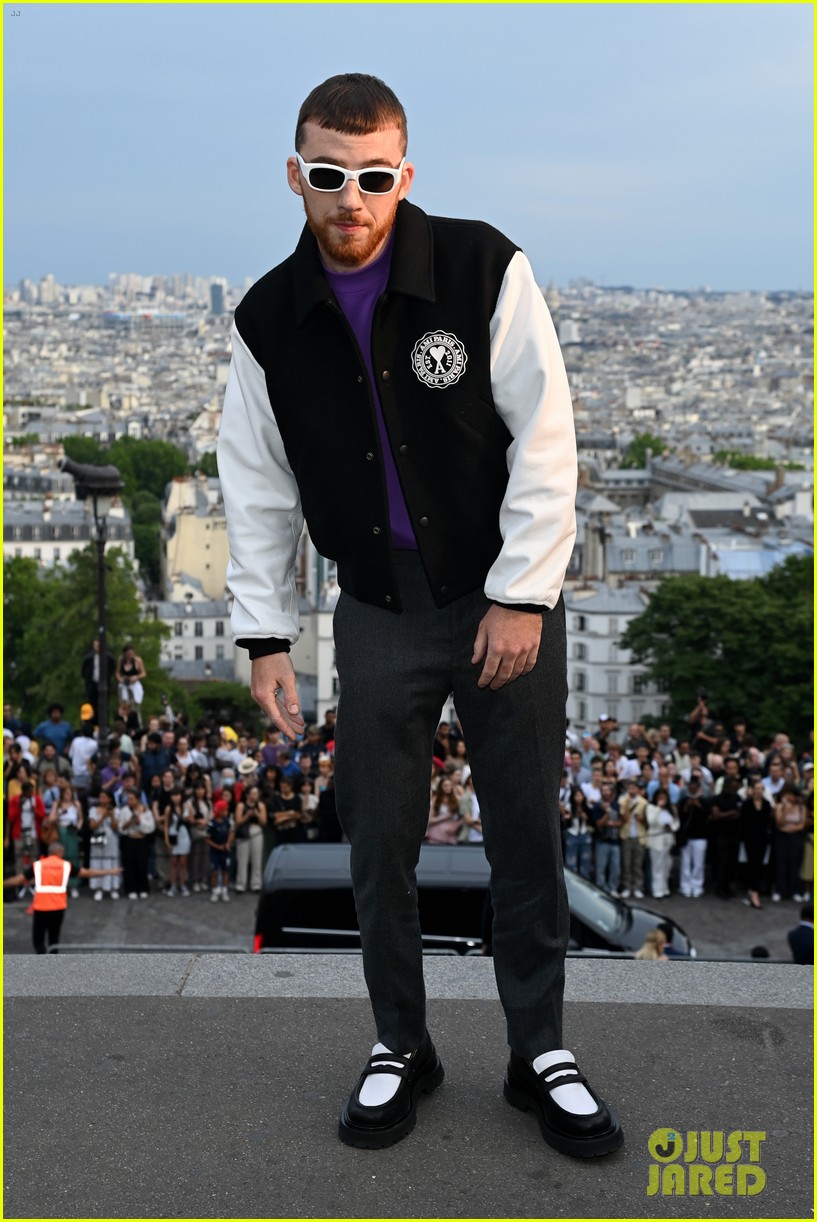 heartstopper joe locke sebastian croft take over paris fashion week mens 16