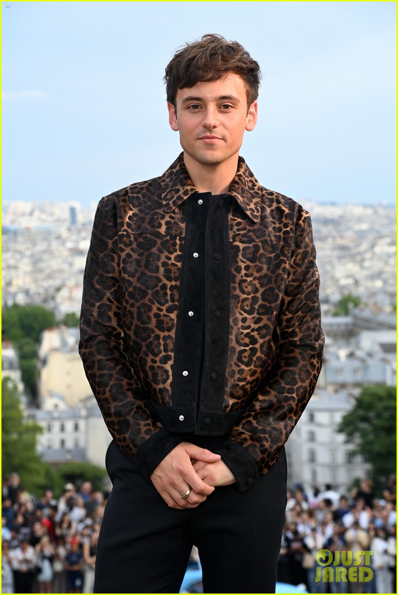 heartstopper joe locke sebastian croft take over paris fashion week mens 17