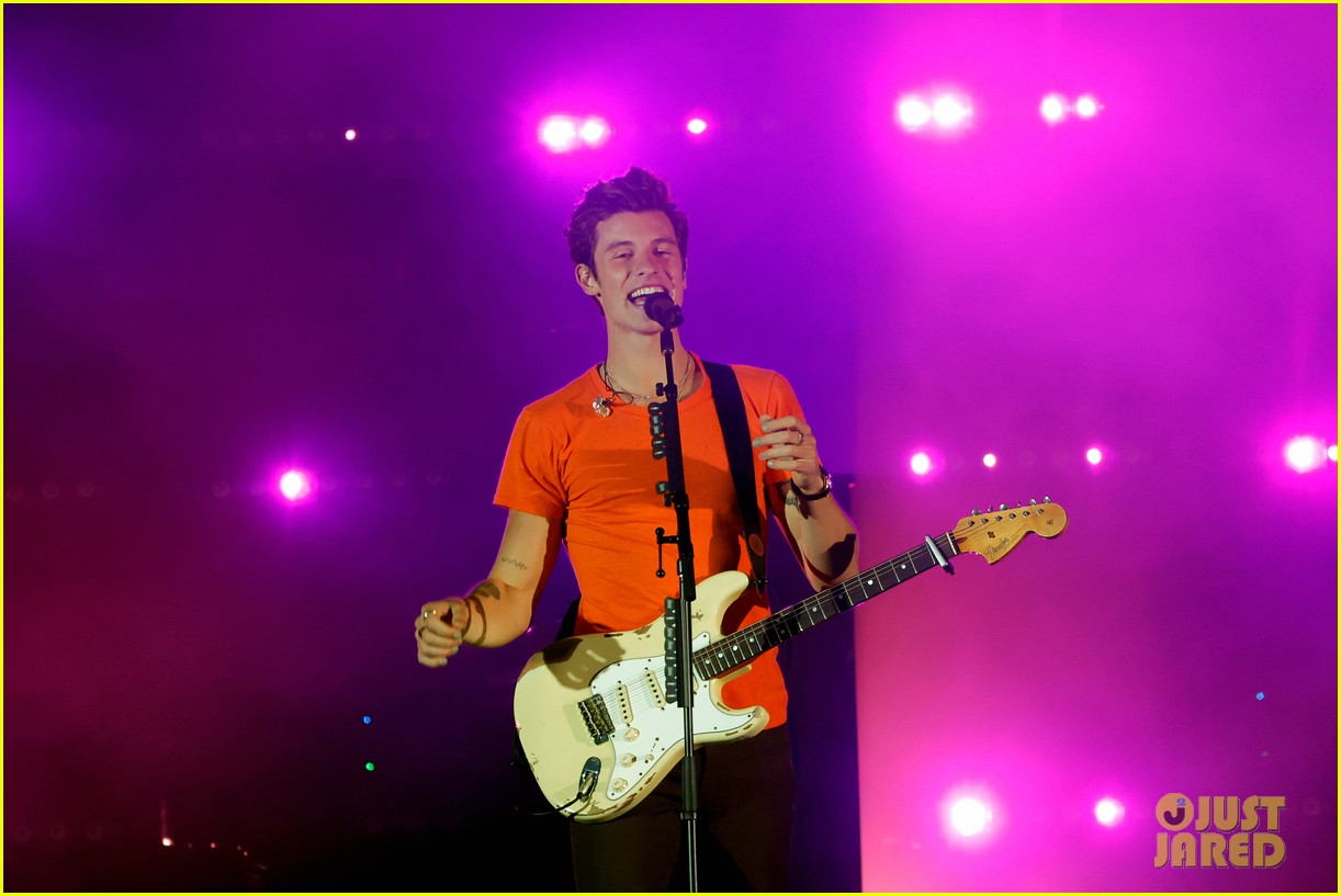 shawn mendes wears orange to show support for ending gun violence 23